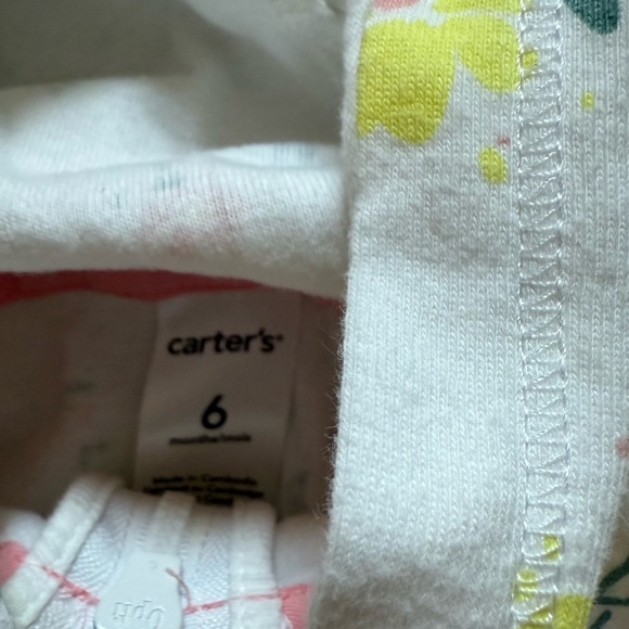 Carters|Baby girl white zip hoodie with ditsy floral pattern,6 months•••boho - Picture 4 of 4